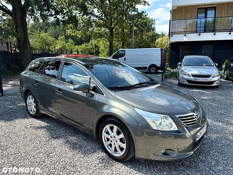 Toyota Avensis 2.0 D-4D Sol plus+NAVI - 2