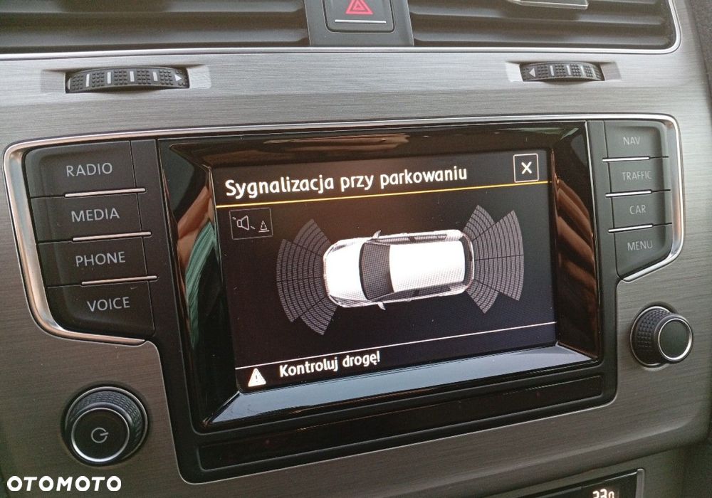 Volkswagen Golf - 34