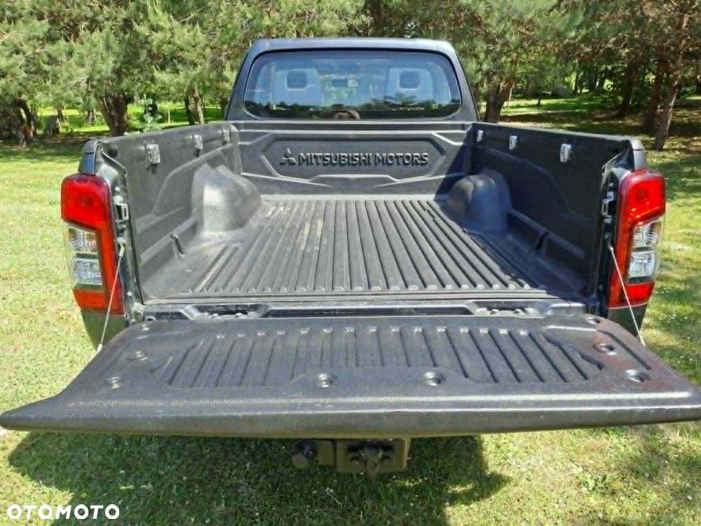 Mitsubishi L200 - 13