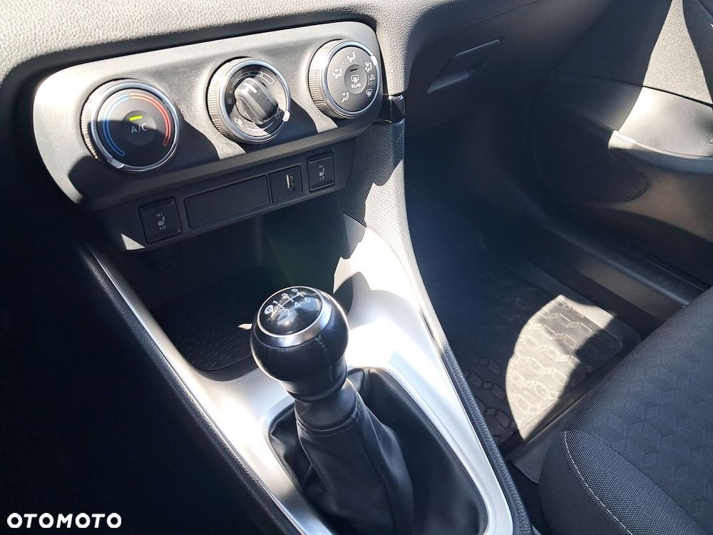 Toyota Yaris - 14