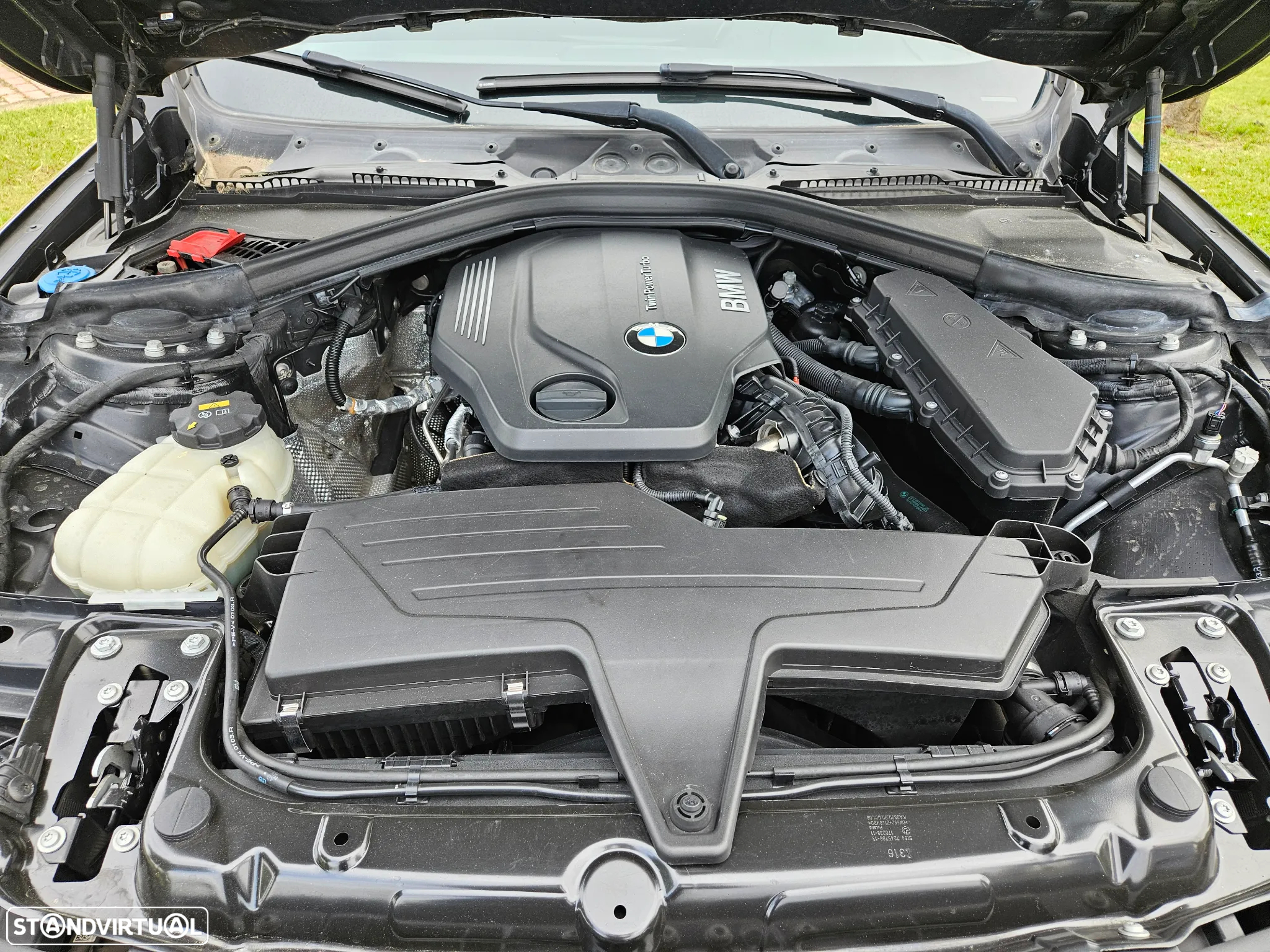 BMW 318 d Touring Line Luxury - 24