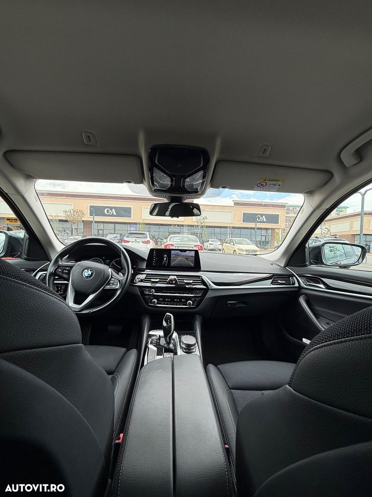 BMW Seria 5 520d Aut. Sport Line - 7