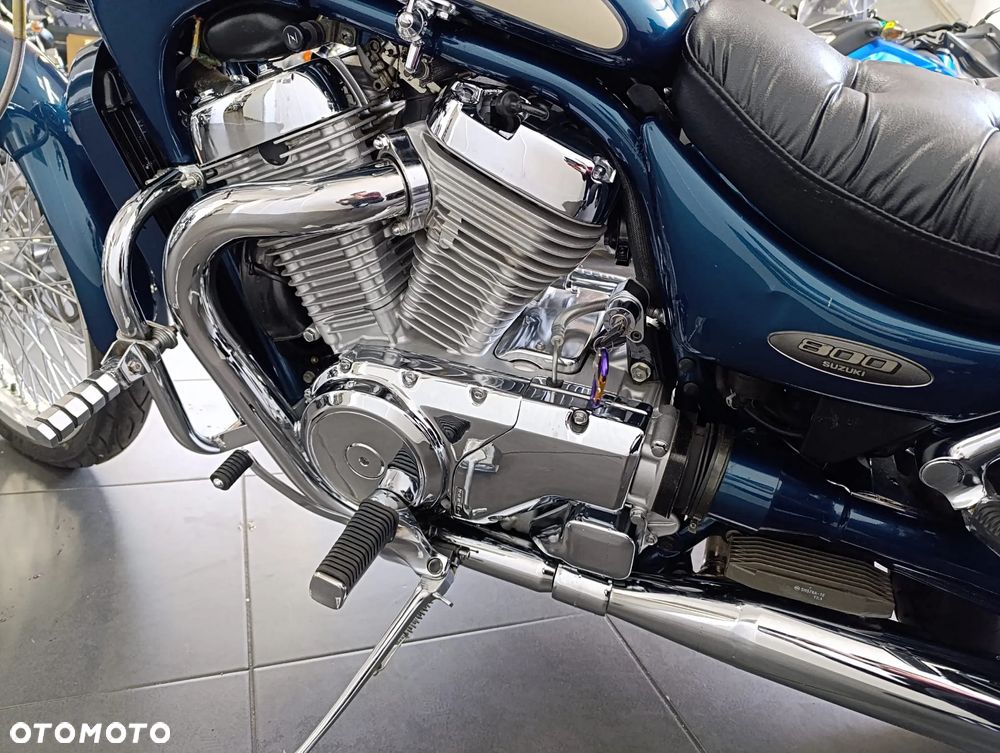 Suzuki Intruder - 9