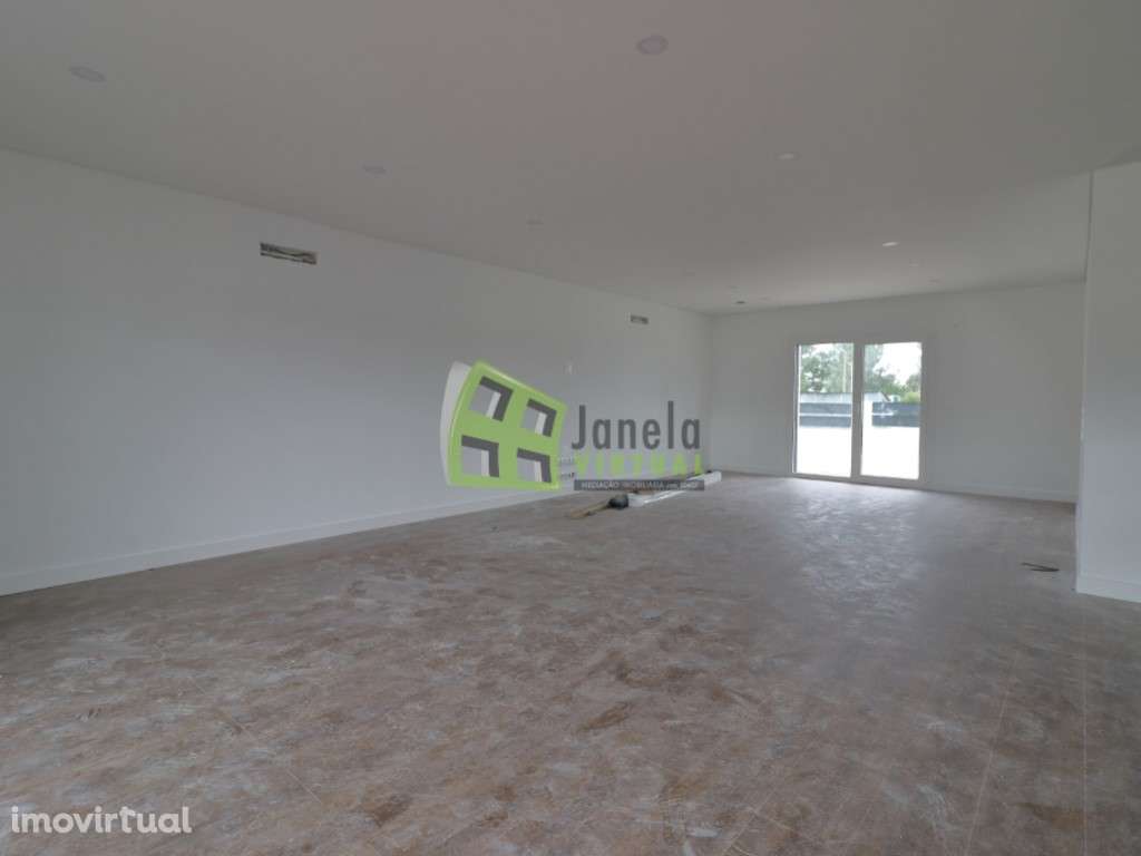 Moradia Isolada Térrea T3 com Piscina - Quinta da Marquesa - Grande imagem: 2/28