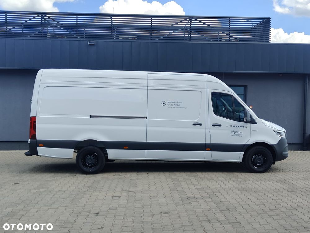 Mercedes-Benz eSprinter - 4