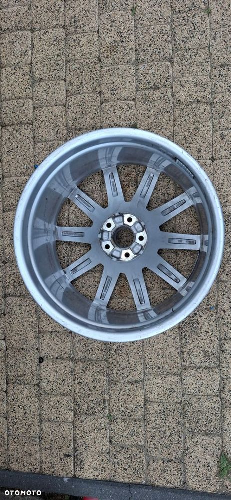 AUDI Q7 SQ7 II 4M0 felga 20" 9.0Jx20 et33 5x112 silver 4M0601025AE - 2