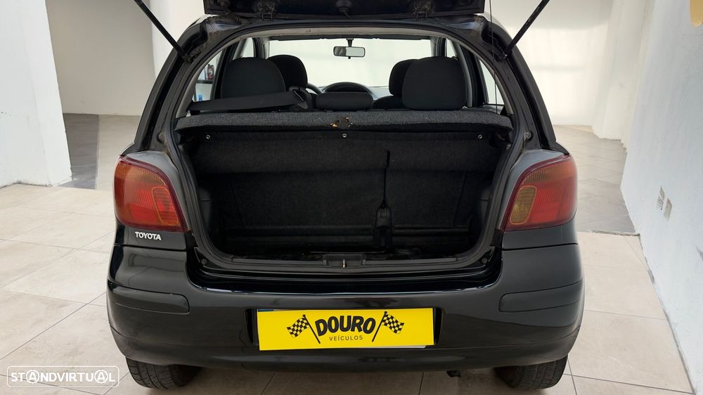 Toyota Yaris 1.0 Sol AC - 12