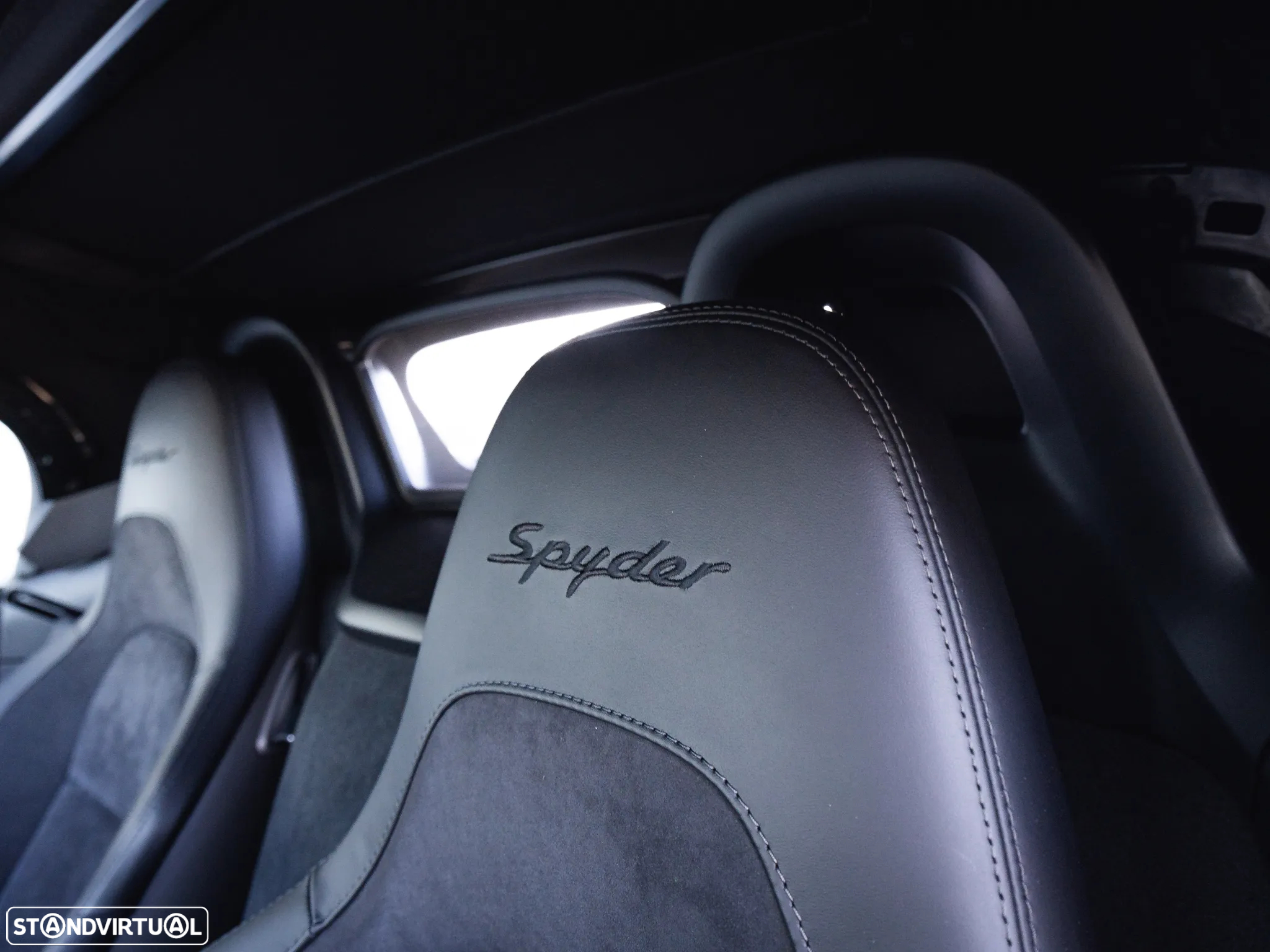 Porsche 718 Spyder - 29