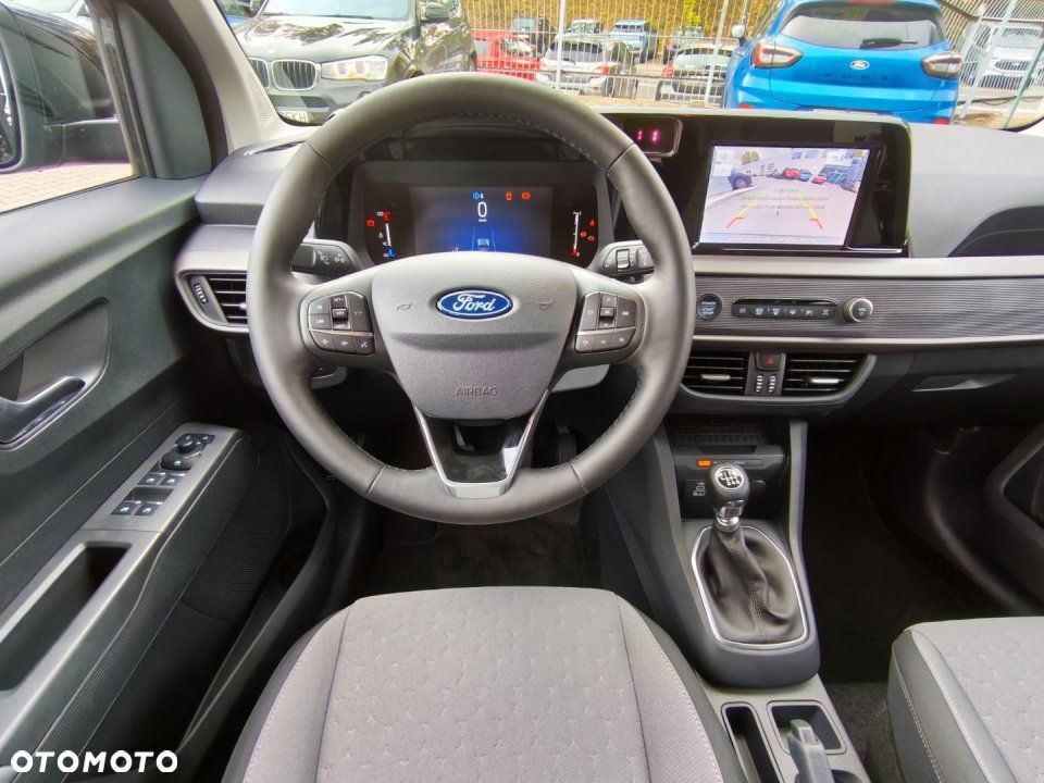 Ford Tourneo Courier - 16