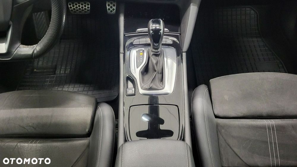 Opel Insignia - 18