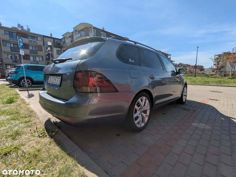 Volkswagen Golf 1.6 TDI DPF Comfortline - 10