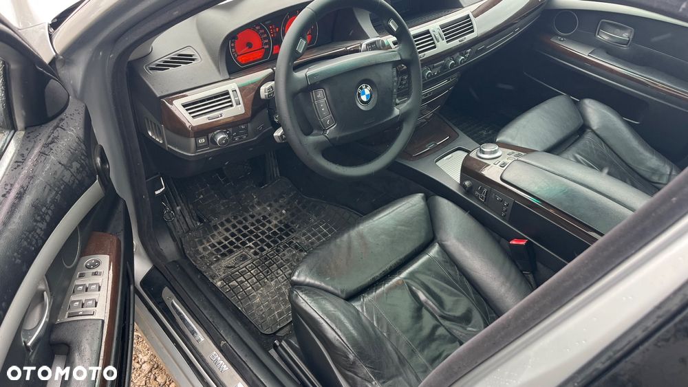 BMW Seria 7 - 18