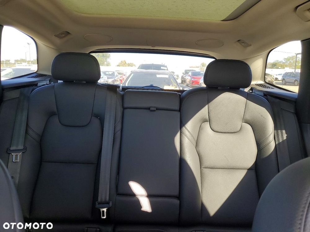 Volvo XC 60 B5 B AWD Ultimate Bright - 10