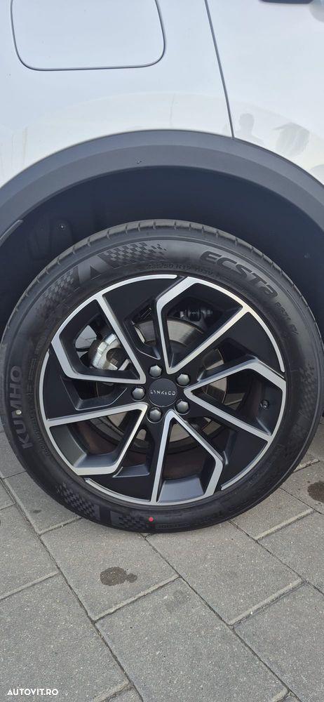 Lynk&Co 01 - 22