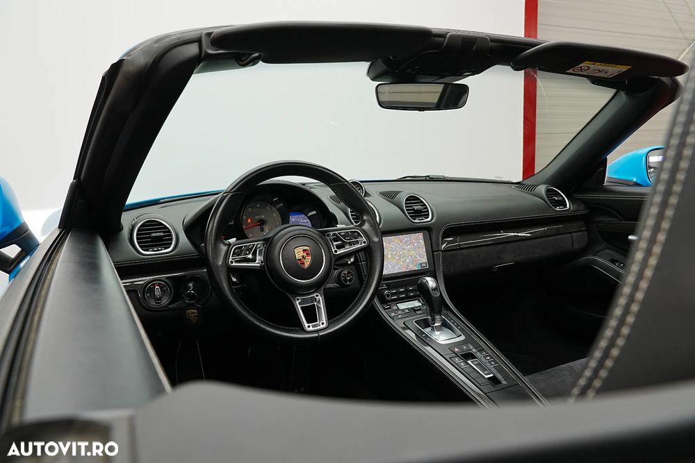 Porsche Boxster 718 GTS PDK - 36