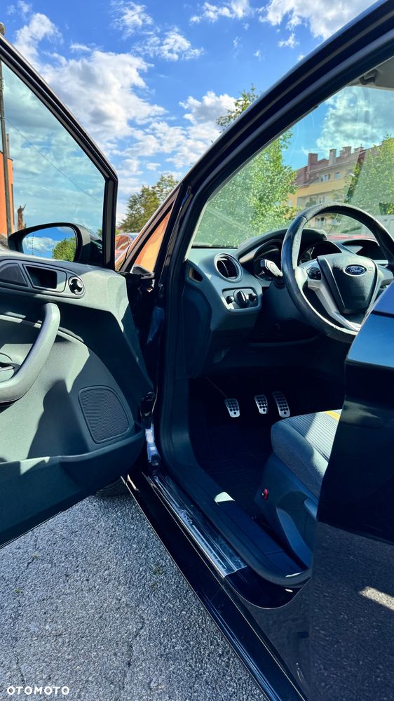 Ford Fiesta 1.25 Titanium EU5 - 37