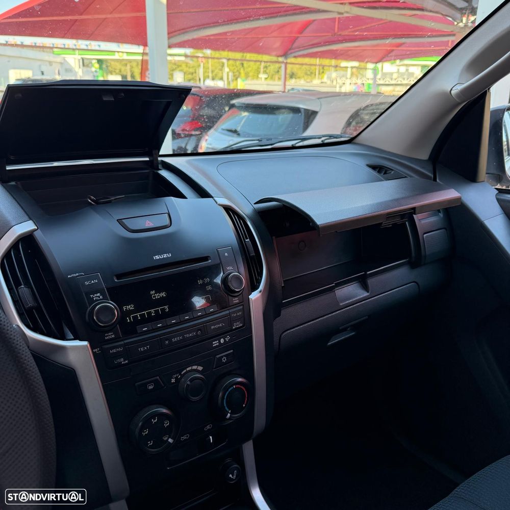 Isuzu D-Max 2.5 DTi CD 4WD LS Sport Edition - 8