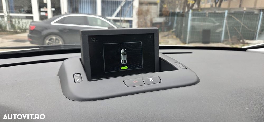 Peugeot 3008 HDi FAP 165 Automatik Premium - 24