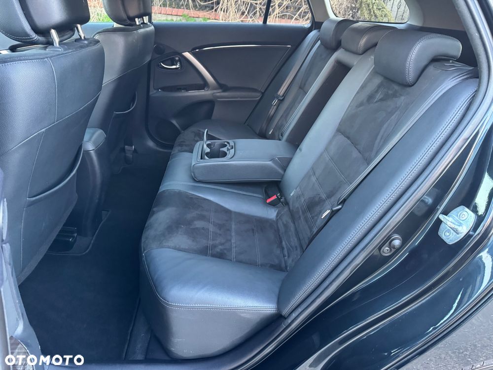 Toyota Avensis 1.8 Executive - 21