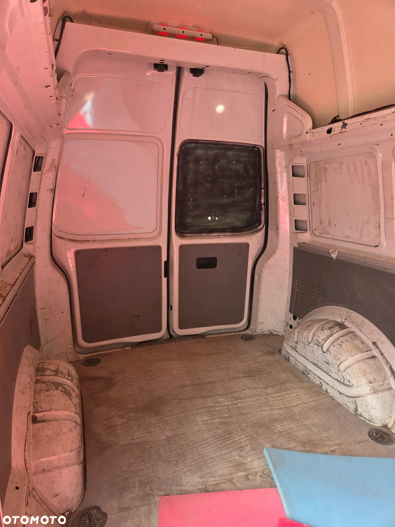 Volkswagen Transporter - 8