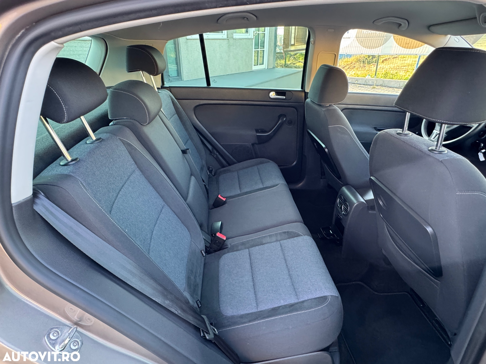 Volkswagen Golf 1.6 TDI DPF DSG MATCH - 25