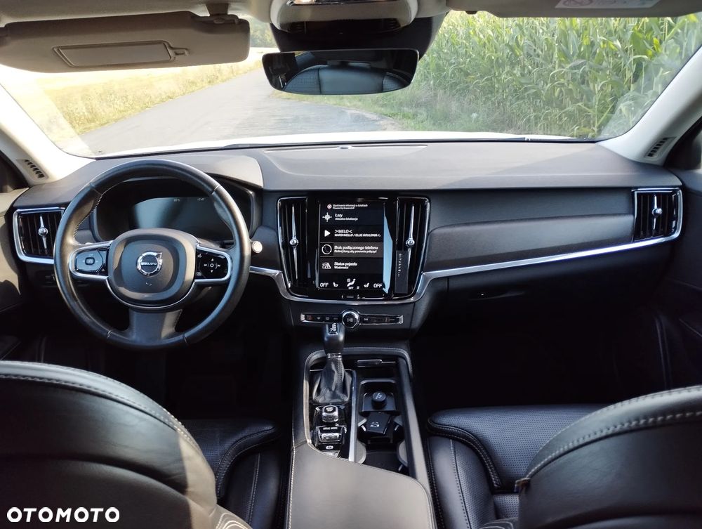 Volvo V90 Cross Country - 10