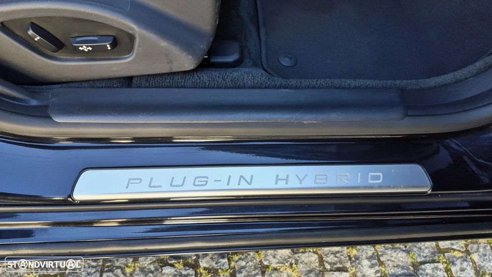 Volvo V60 D6 Plug-In-Hybrid AWD Geartronic Momentum - 29