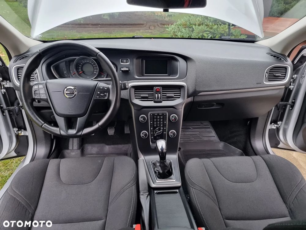 Volvo V40 D2 Drive-E Momentum - 15