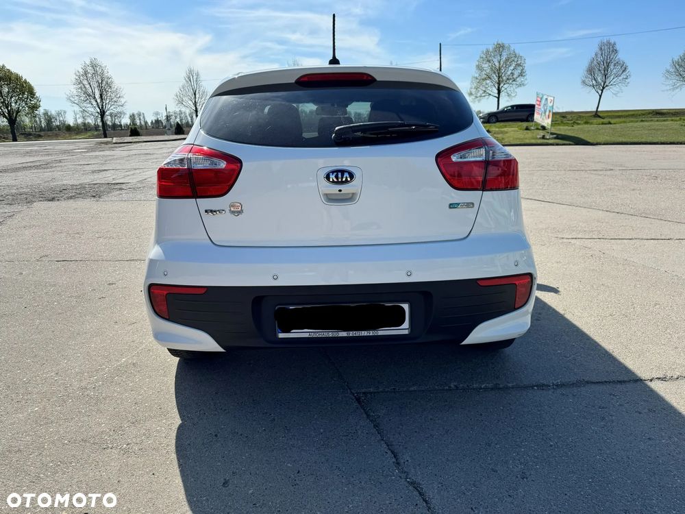 Kia Rio 1.2 Dream Team Edition - 6