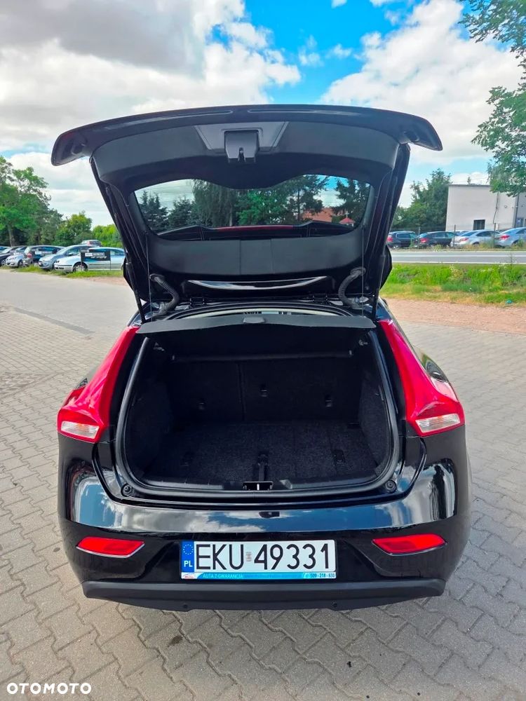 Volvo V40 D2 Momentum - 14