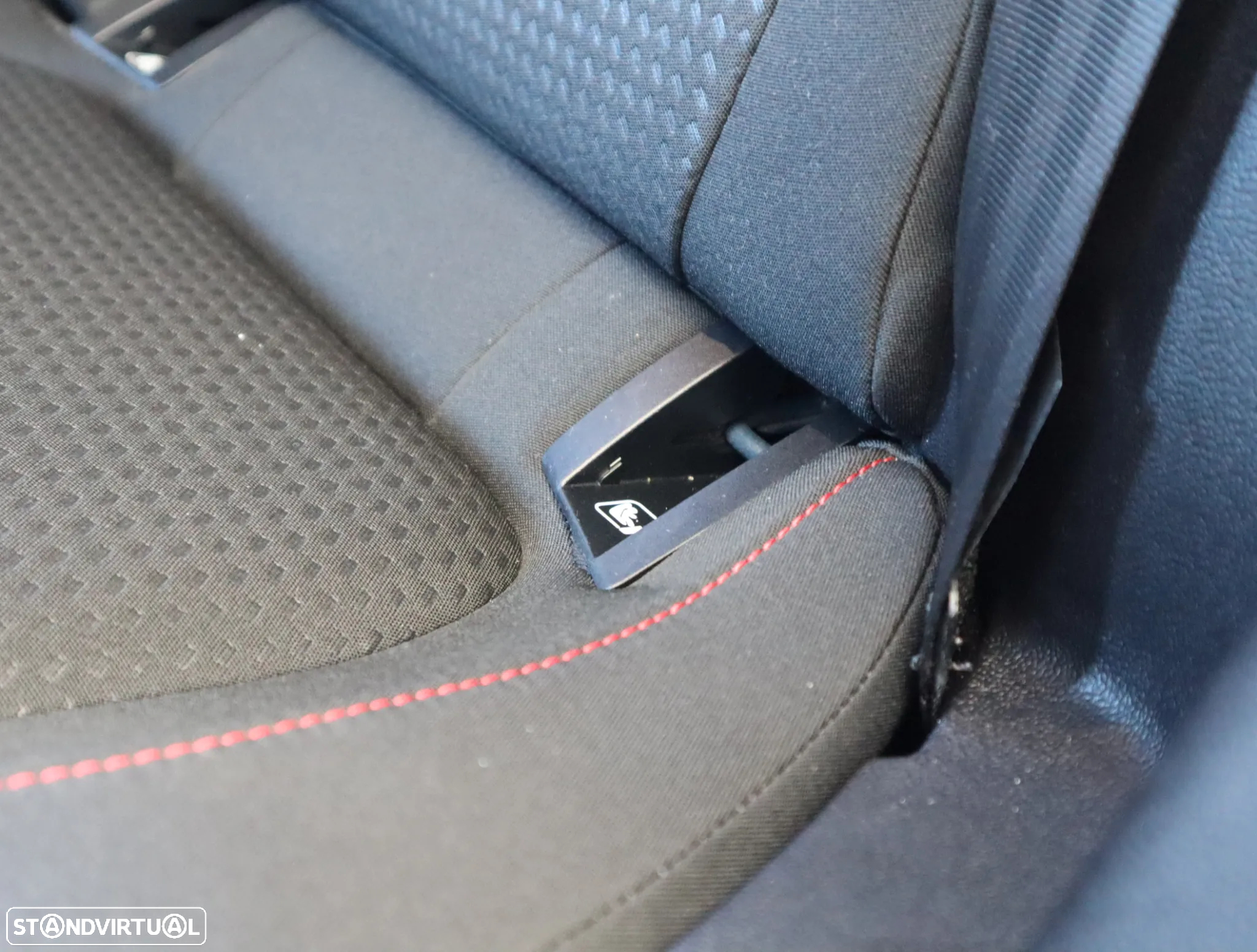 Ford Focus 1.0 EcoBoost MHEV ST-Line - 23
