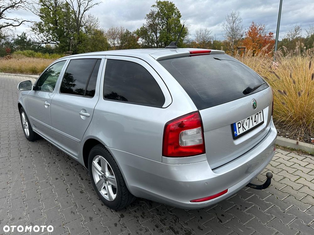 Skoda Octavia Combi 2.0 TDI DPF DSG Ambition - 7