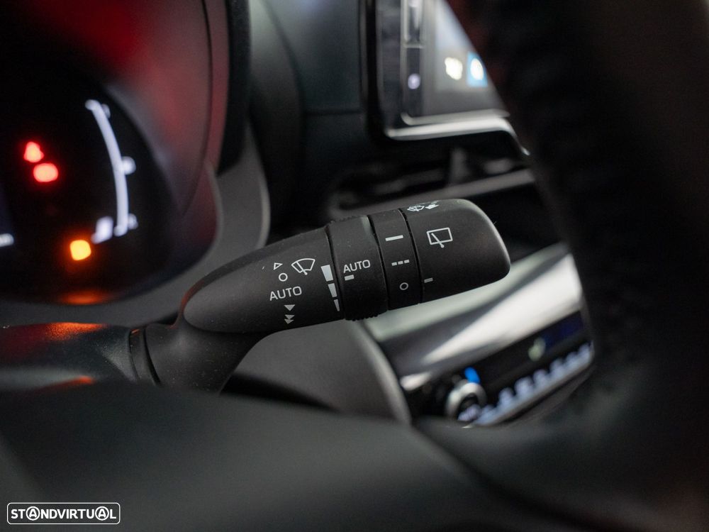 Toyota Yaris Cross 1.5 HDF Comfort Plus - 22