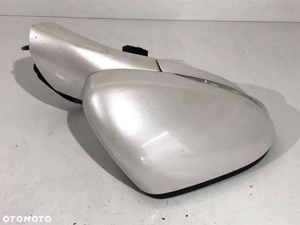 LUSTERKO PRAWY  FORD MONDEO V Turnier (CF) 2014 - 2022 2.0 TDCi 4x4 132 kW [180 KM] olej napędowy - 2