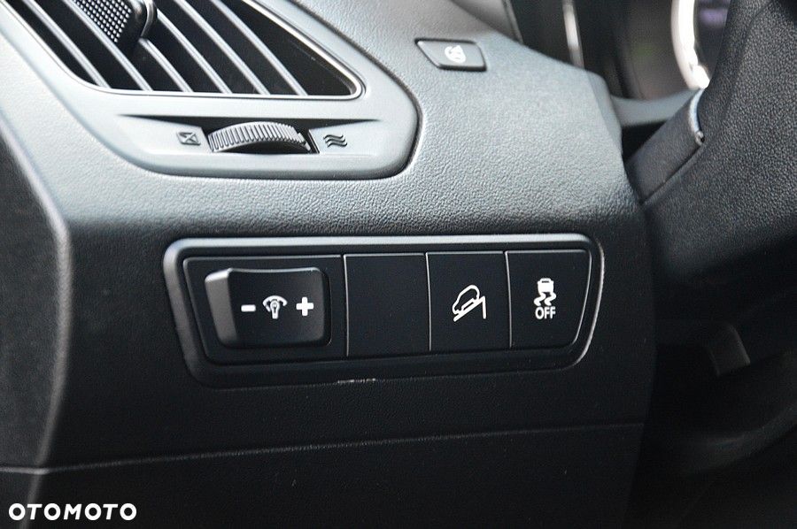 Hyundai ix35 1.6 2WD Fifa World Cup Edition - 28