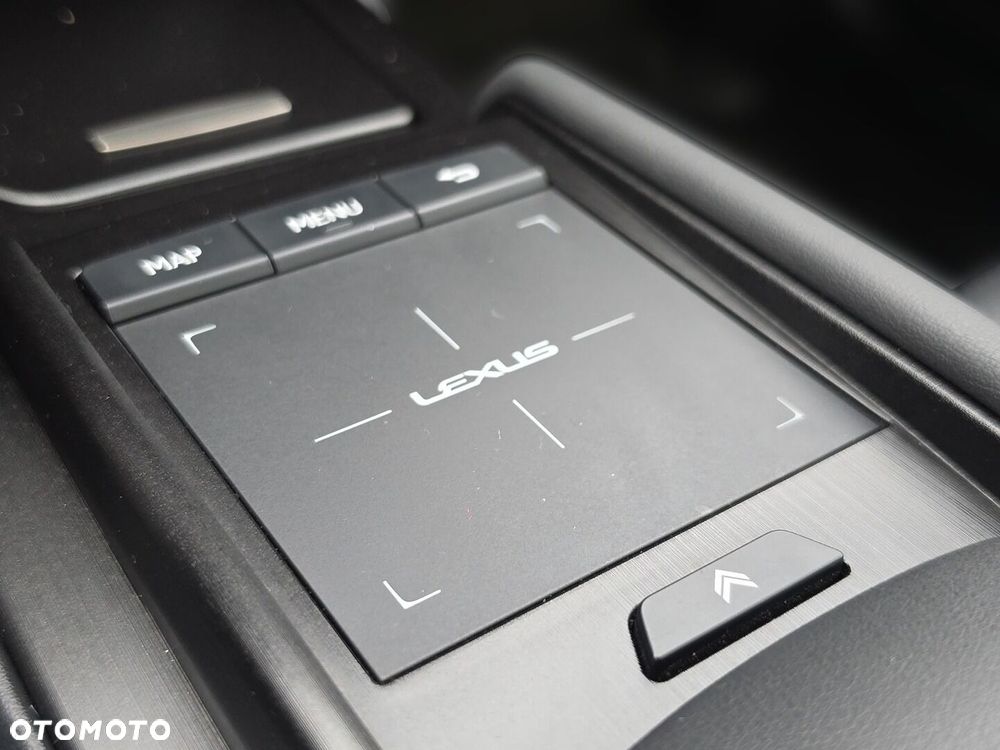 Lexus ES 300h Business Edition - 26