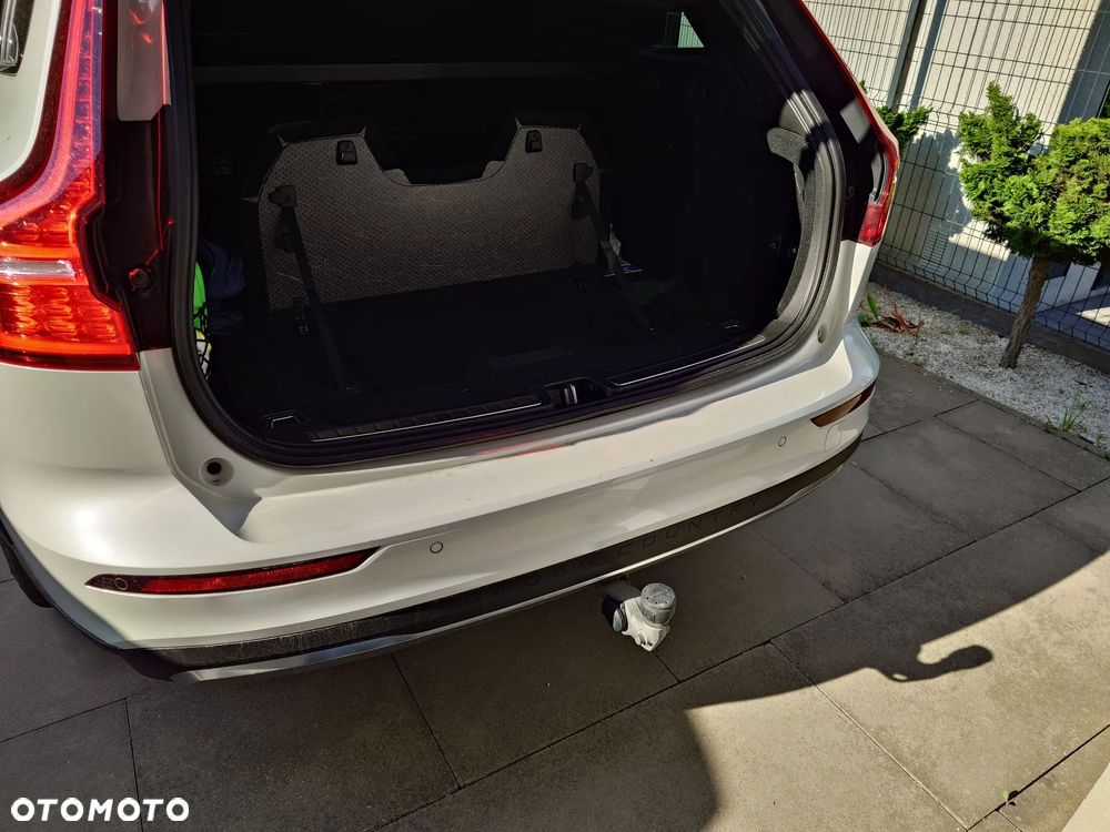Volvo V60 Cross Country - 15