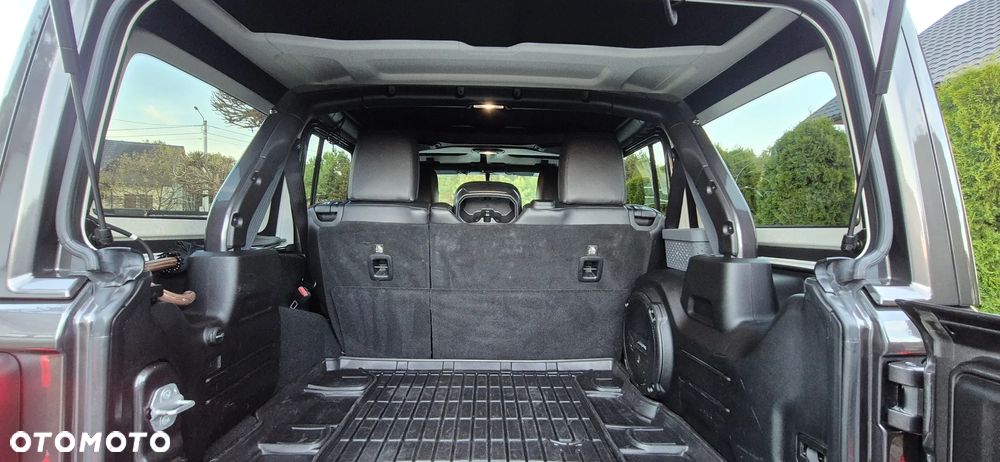 Jeep Wrangler - 26