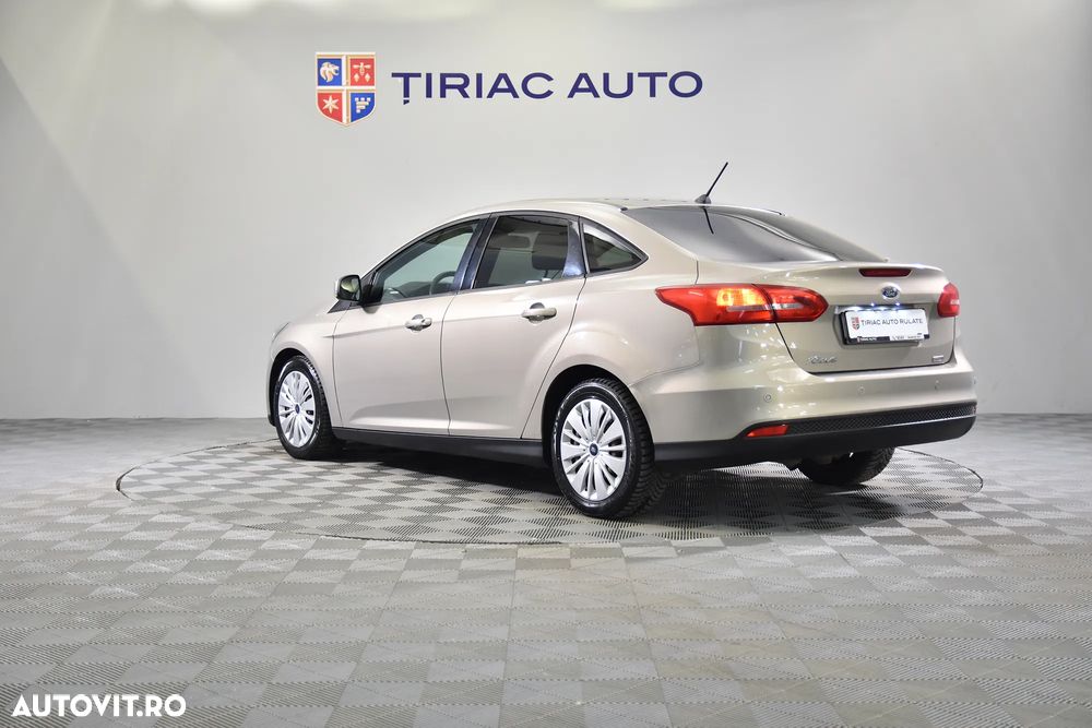 Ford Focus - 3