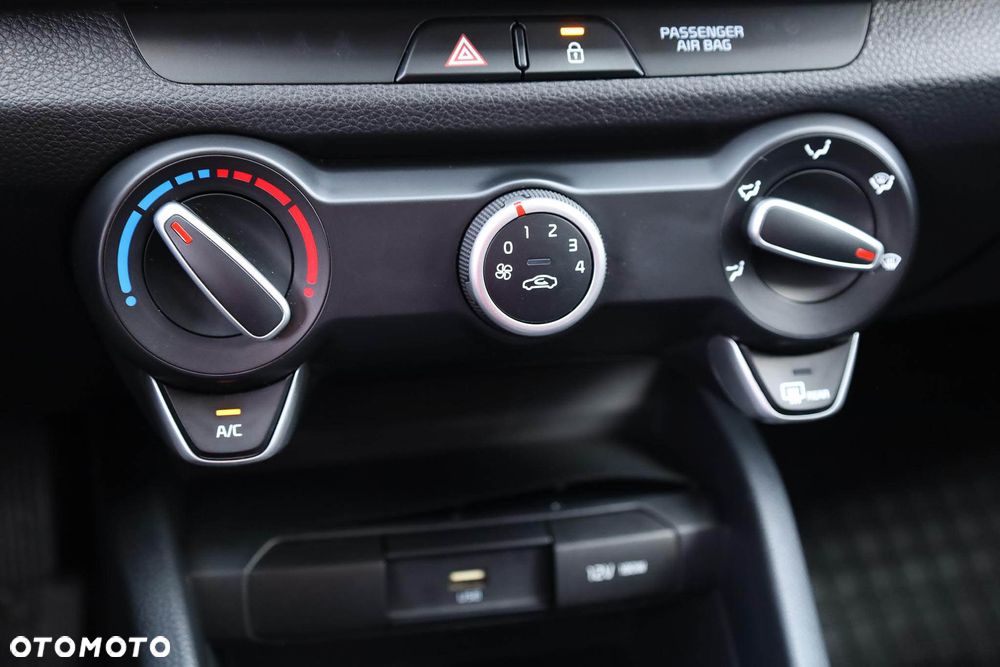 Kia Stonic 1.0 T-GDI M - 24