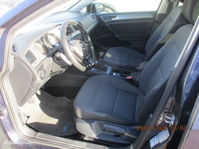 VW Golf 1.6 TDi Confortline - 6