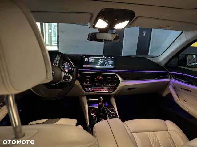 BMW Seria 5 530d xDrive mHEV Luxury Line - 8