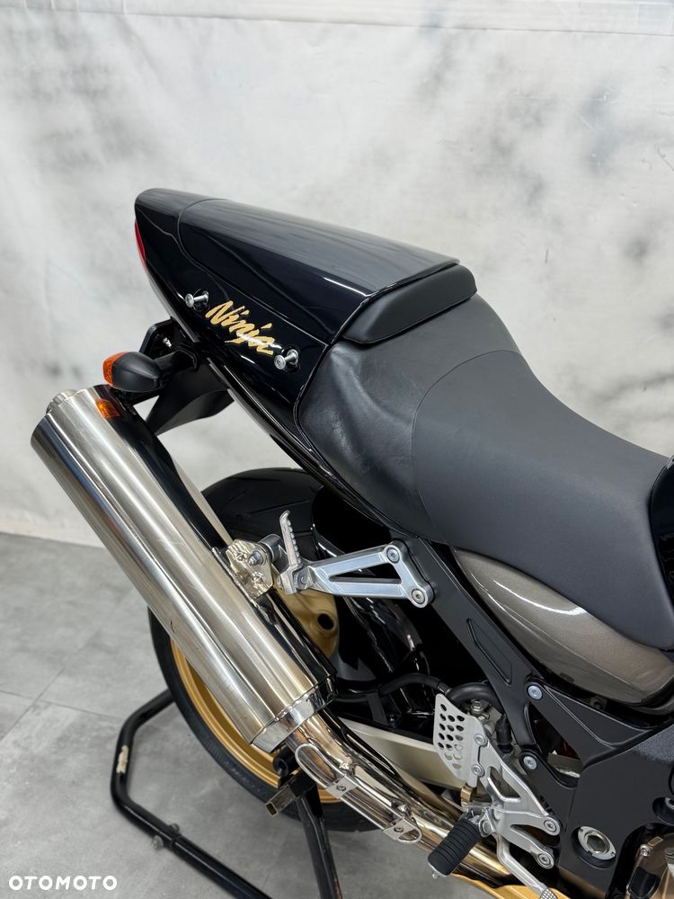 Kawasaki ZXR - 17