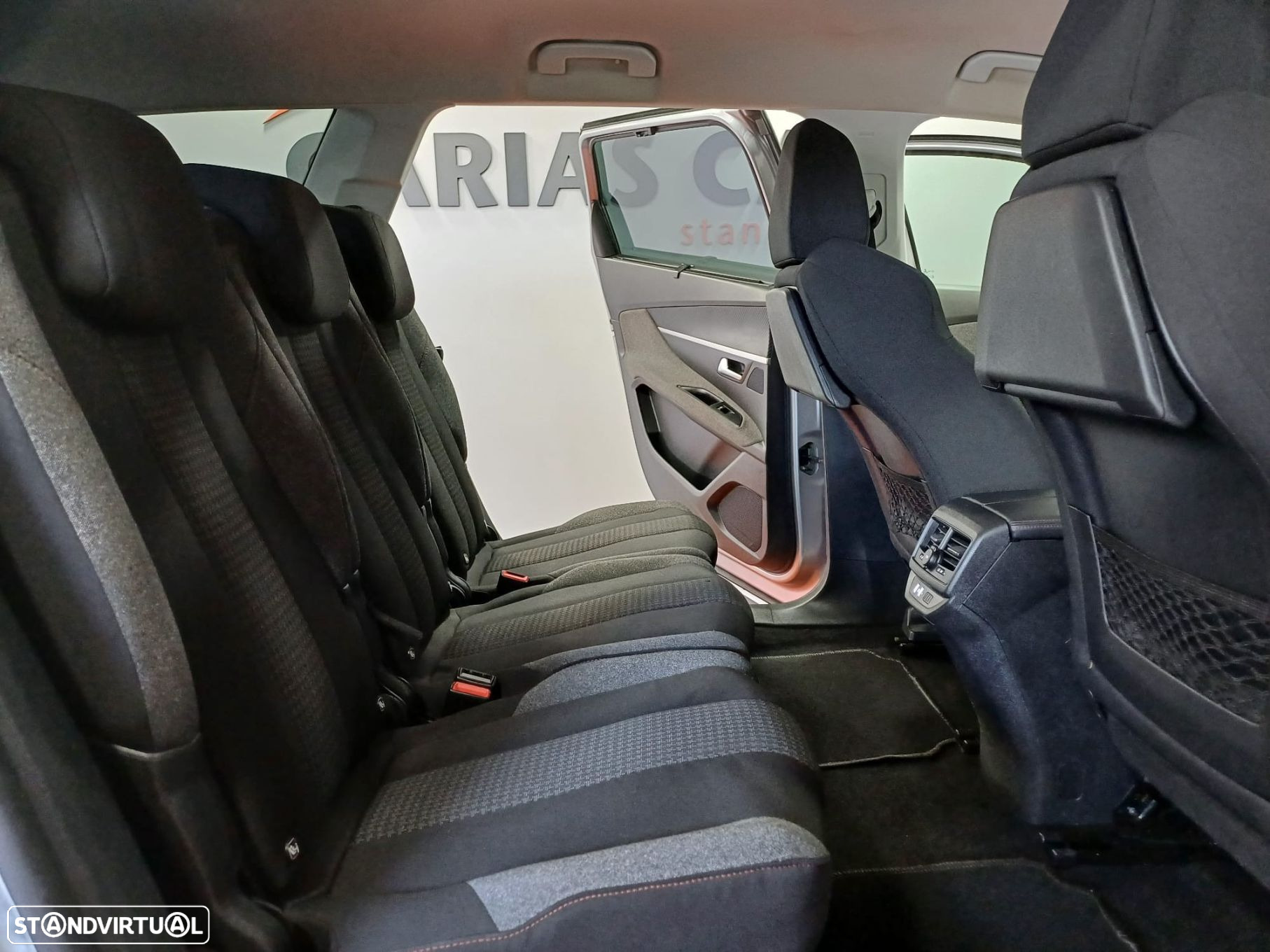 Peugeot 5008 1.5 BlueHDi Allure EAT8 - 13