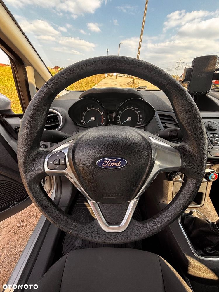 Ford Fiesta 1.4 Trend - 13