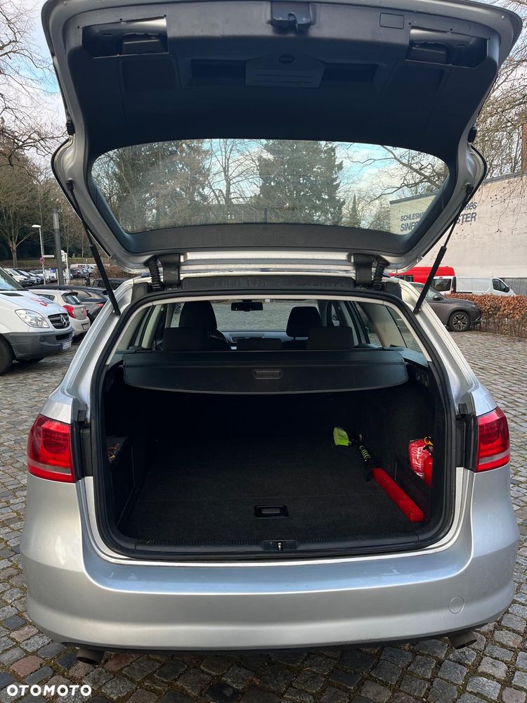 Volkswagen Passat 2.0 TDI 4Motion DSG BlueMotion Tech Comfortline - 24