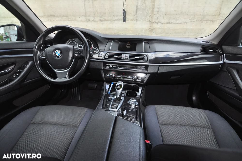 BMW Seria 5 525d xDrive AT - 5