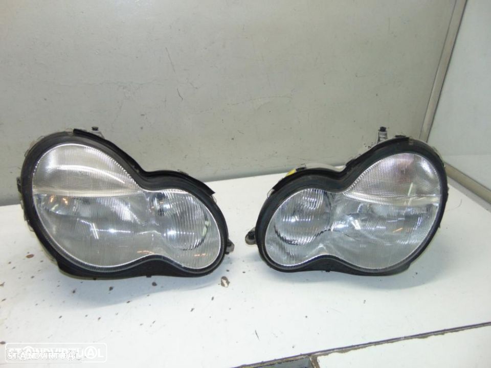 Mercedes Class C 2000 a 2007 faróis - 1