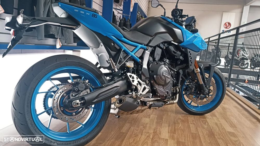 Suzuki GSX 8S - 4