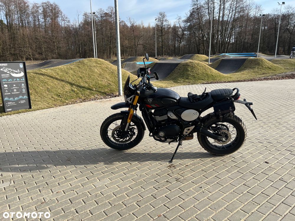 Triumph Scrambler - 1